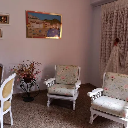 Bouganville House Vila Lascari
